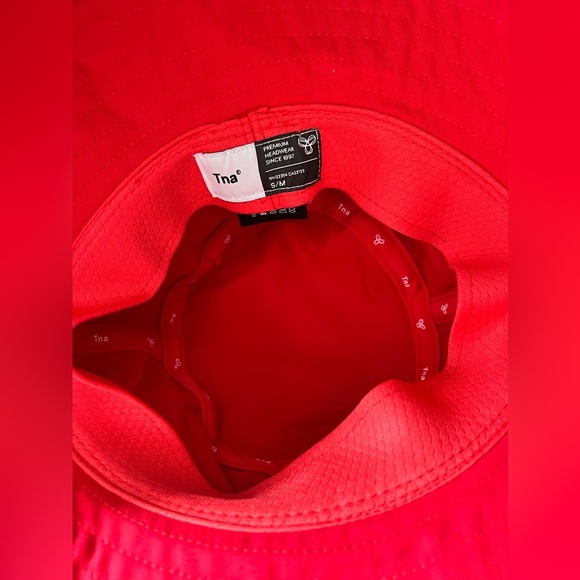 Aritzia TNA Red Bucket Hat | 100% Cotton | S M | New Without Tags - Picture 3 of 5